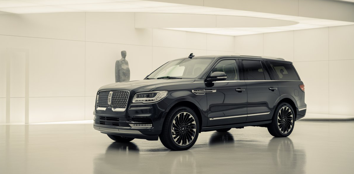 a-photograph-of-a-sleek-black-lincoln-na_ob4T19izSJmyYSyzZEPgag_w5pmj7-FR7yh4oQMuhcmQA[1]